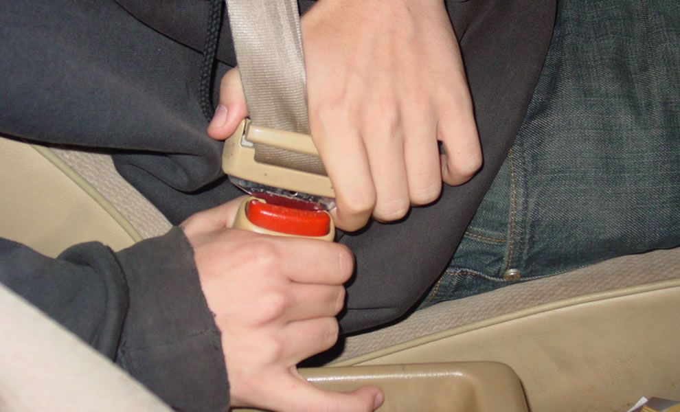 Illinois Seat Belt Law Moving Violation 